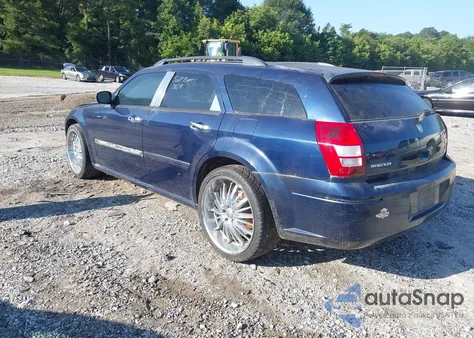 2005 Dodge Magnum Sxt z USA, uszkodzony, nr VIN 2D4FV48V15H570372